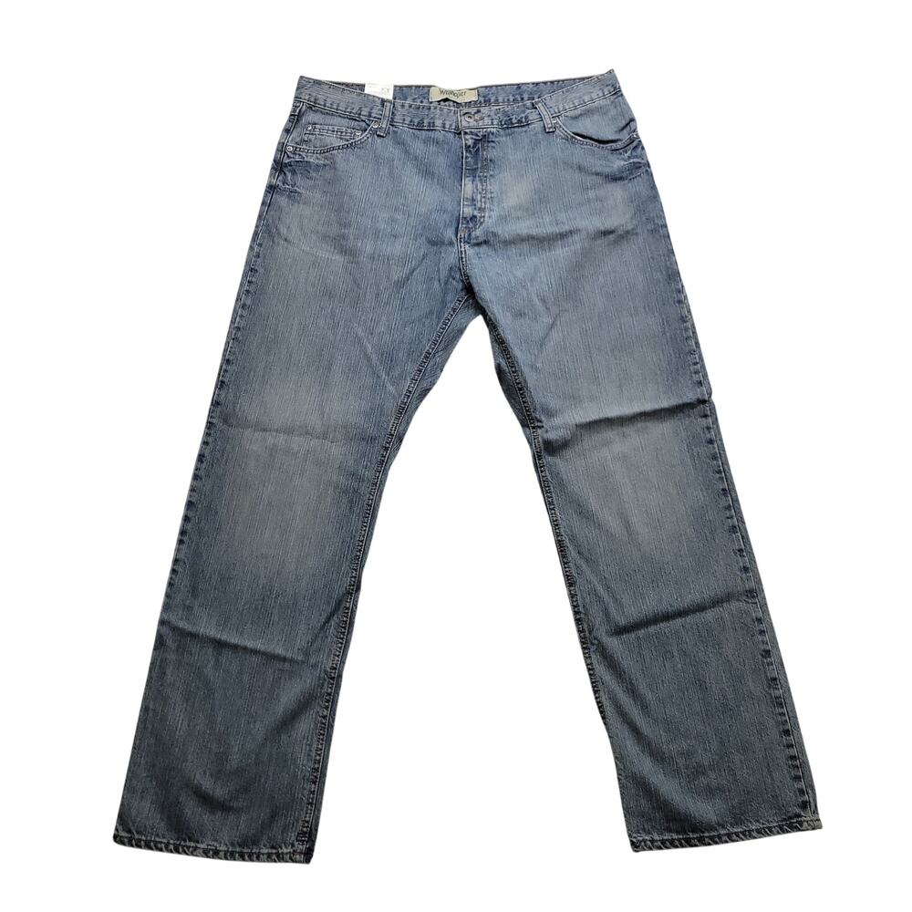 Wrangler Authentics Jeans Men's 40x32 Regular Fit Straight Leg Light Wash